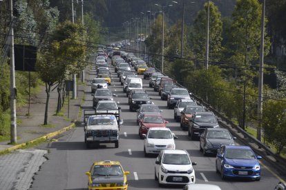 Estas medidas son tomadas para disminuir el congestionamiento vehicular en Quito, la capital del Ecuador.