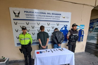 Los sujetos tenían cuchillos.