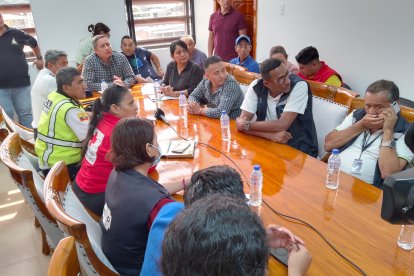 El COE cantonal se reunió de emergencia.