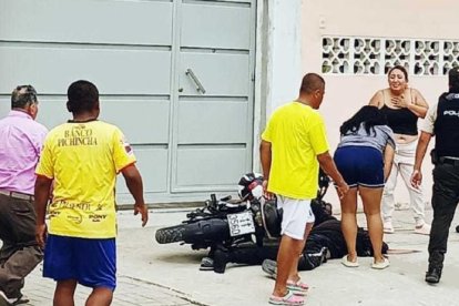 Dos motorizados le dieron plomo a la pareja que iba rumbo a la Fiscalía