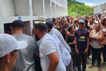 Este sábado 24 de febrero depositaron en el Cementerio General de Esmeraldas y con ella sepultaron sus anhelos.