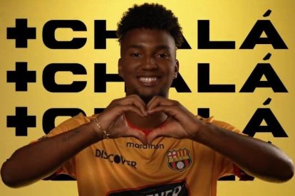 Jhonnier Chalá, nueva cara en la defensa de Barcelona.