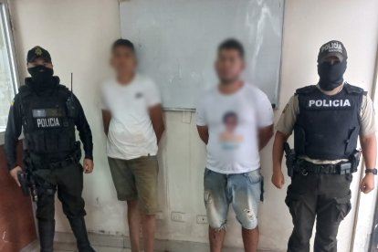 Los indicios hallados fueron: tres armas de fuego, cinco tacos de explosivos, cartuchos sin percutir y una alimentadora.