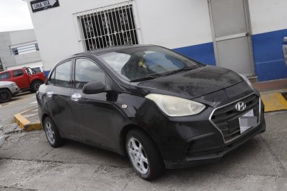 El auto en el que se movilizaban los implicados estaba reportado como robado, se informó.