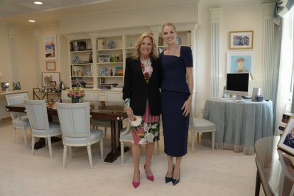 Lavinia Valbonesi posó junto con Jill Biden en la Casa Blanca, sede del gobierno  ‘gringo’.