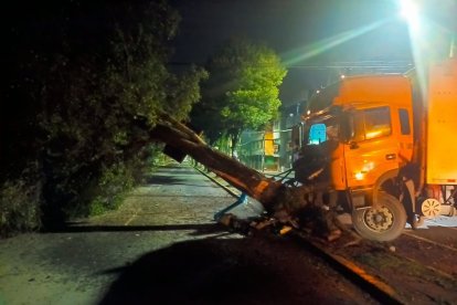 El siniestro se produjo en la avenida Padre Luis Vaccari, en Carapungo, norte de Quito.