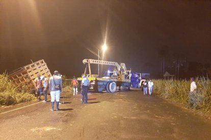 El accidente se registró el sector del Portón del Gallero, en la transitada carretera estatal E20, en el cantón Quinindé.