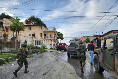 En un barrio del sur de Esmeraldas, los uniformados ubicaron a la madre y su hija.