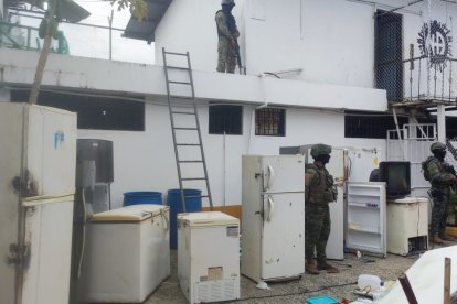 Se hallaron varios objetos en la cárcel de Bahía de Caráquez.