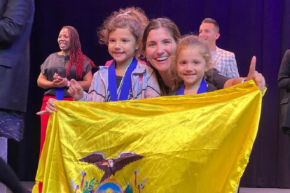 La directora de Ático Danzas, Verónica Morales, expresó su orgullo por los logros del equipo