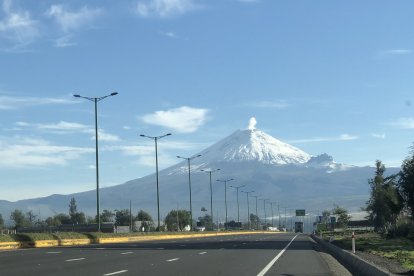 Por la quebrada de Agualongo es por donde descienden los lahares secundarios del volcán.