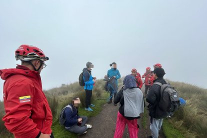 Las cuatro personas que fueron rescatadas en el Rucu Pichincha estaban en buen estado de salud.