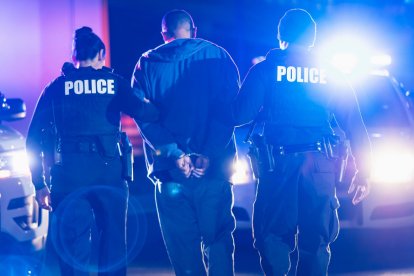 Solo a uno de los detenidos le fueron formulados cargos, pero también recuperó su libertad. (Imagen referencial)