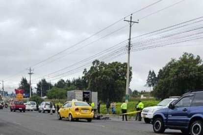 En presencia del fiscal de turno realizaron el levantamiento de cadáver.