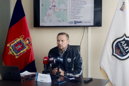 Washington Martínez, director de AMT, en rueda de prensa.
