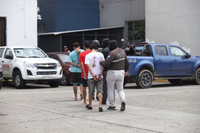 Los delincuentes fueron puestos a órdenes de autoridades judiciales para su judicialización.