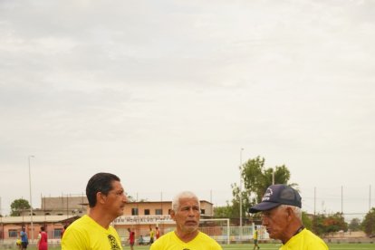 Raúl Noriega, Jimmy Montanero y Víctor Peláez ex campeones con Barcelona.