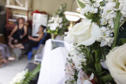 El hecho ocurrió en el exterior de una tienda. El velorio de la menor continúa este miércoles.