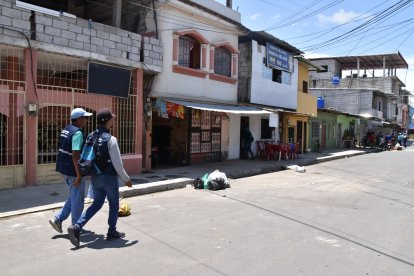 Puerto Bolívar es uno de los sectores más afectados con casos de dengue.