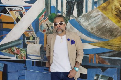 William Jaramillo está de regreso en la pantalla con un programa que fusiona farándula y moda.