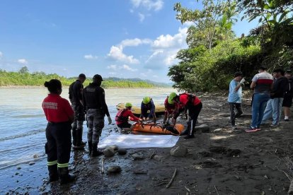 El cuerpo fue recuperado de las aguas y posteriormente trasladado al centro forense de la ciudad de Esmeraldas