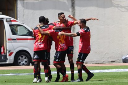 Toda la alegría de los cuencanos al final se hizo humo. Católica les empató