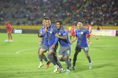 Emelec pudo conseguir una victoria en Quito.
