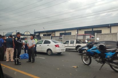 Adulto mayor fue arrollado en la vía a Daule.