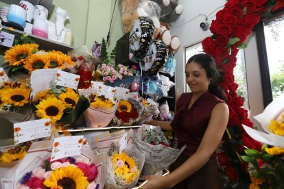 La venta de flores amarillas aumentó este 21 de marzo.