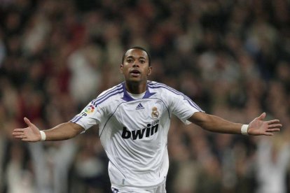 Robinho deberá pagar condena en Brasil.