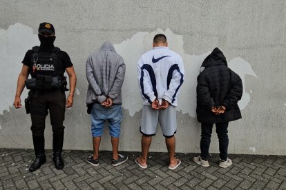 Los detenidos fueron llevados hacia una unidad judicial, para que sean presentados a la autoridad competente.