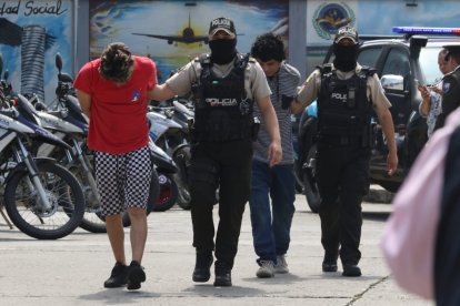 Los sospechosos fueron llevados hacia la unidad judicial del cuartel modelo.