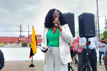 Fátima Corozo recibió un reconocimiento por su trayectoria.