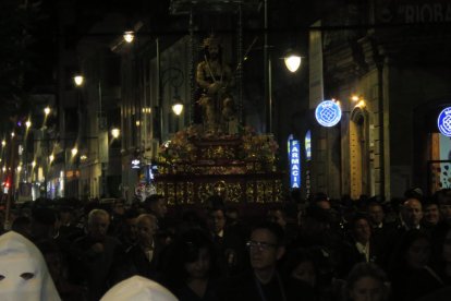 La misa campal, oficiada por el obispo de Riobamba, monseñor Bolívar Piedra, tuvo lugar después de la procesión.