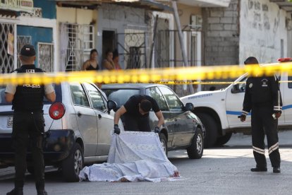 En el Guasmo sur fue asesinado un policía en servicio pasivo.