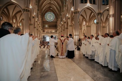 Los sacerdotes de las distintas parroquias de la Arquidiócesis participarán de la misa crismal, este jueves 28 de marzo.