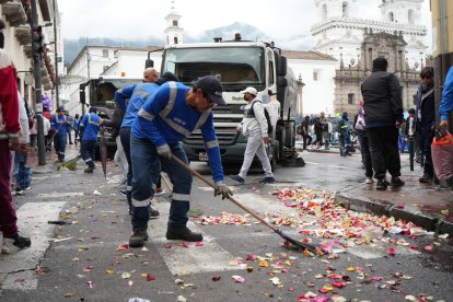 Durante las procesiones habrá un equipo de Emaseo para recoger los desperdicios.