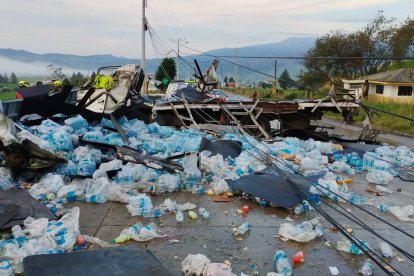 Una persona falleció a consecuencia del volcamiento.