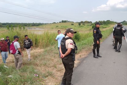 La mujer no portaba documentos que la identifiquen.