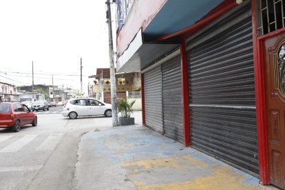 Colaboradores y vecinos llevaron a Lindao a una casa de salud. Lamentablemente murió.