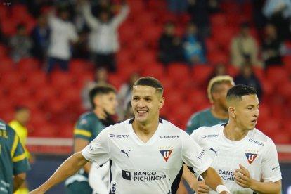 El delantero paraguayo Álex  Arce lleva 7 goles en 4 partidos disputados en Liga de Quito. Con Imbabura anotó su primer triplete.