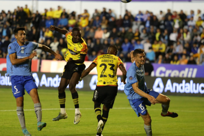 El encuentro tuvo varias acciones polémicas en las que intervino el VAR.