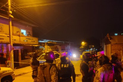 Elementos de las Fuerzas Armadas llegaron al sitio donde murió uno de los integrantes de sus filas.