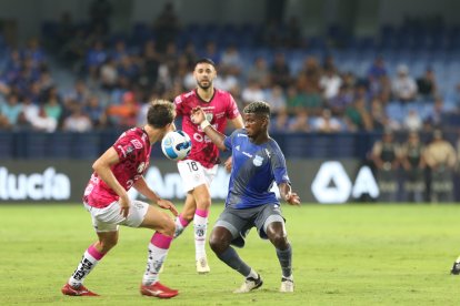 Emelec parecía el visitante en Capwell, Independiente del Valle se llevó el empate.