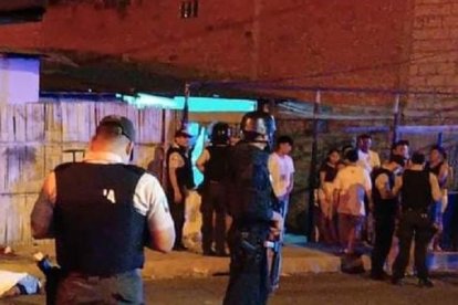 Agentes de la policía han realizado levantamientos de indicios y de cuerpos en los últimos días.