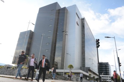 La emergencia fue reportada en el Complejo Judicial Norte, en Quito, la mañana de este viernes 5 de abril de 2024.