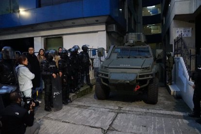 El exvicepresidente dejó la Unidad de Flagrancia en Quito, la mañana de este 6 de abril.