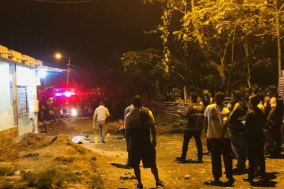 Policía recogió indicios de los ataques armados.