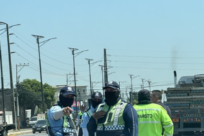 Agentes fueron captados usando pasamontañas, lo cual había quedado prohibido por las autoridades.