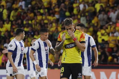 A Barcelona lo volvieron a amargar sobre el final en Copa Libertadores. Los 37 años de Díaz predominan en el equipo de Diego López